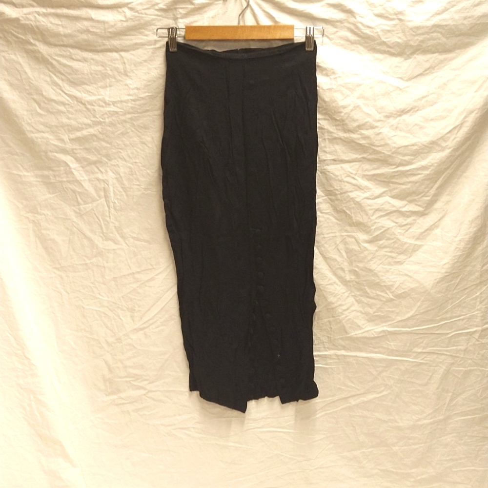 Studio J• black high waisted pencil skirt